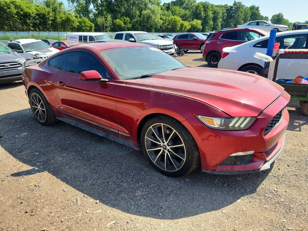2015 Ford Mustang Red vin: 1FA6P8THXF5318618