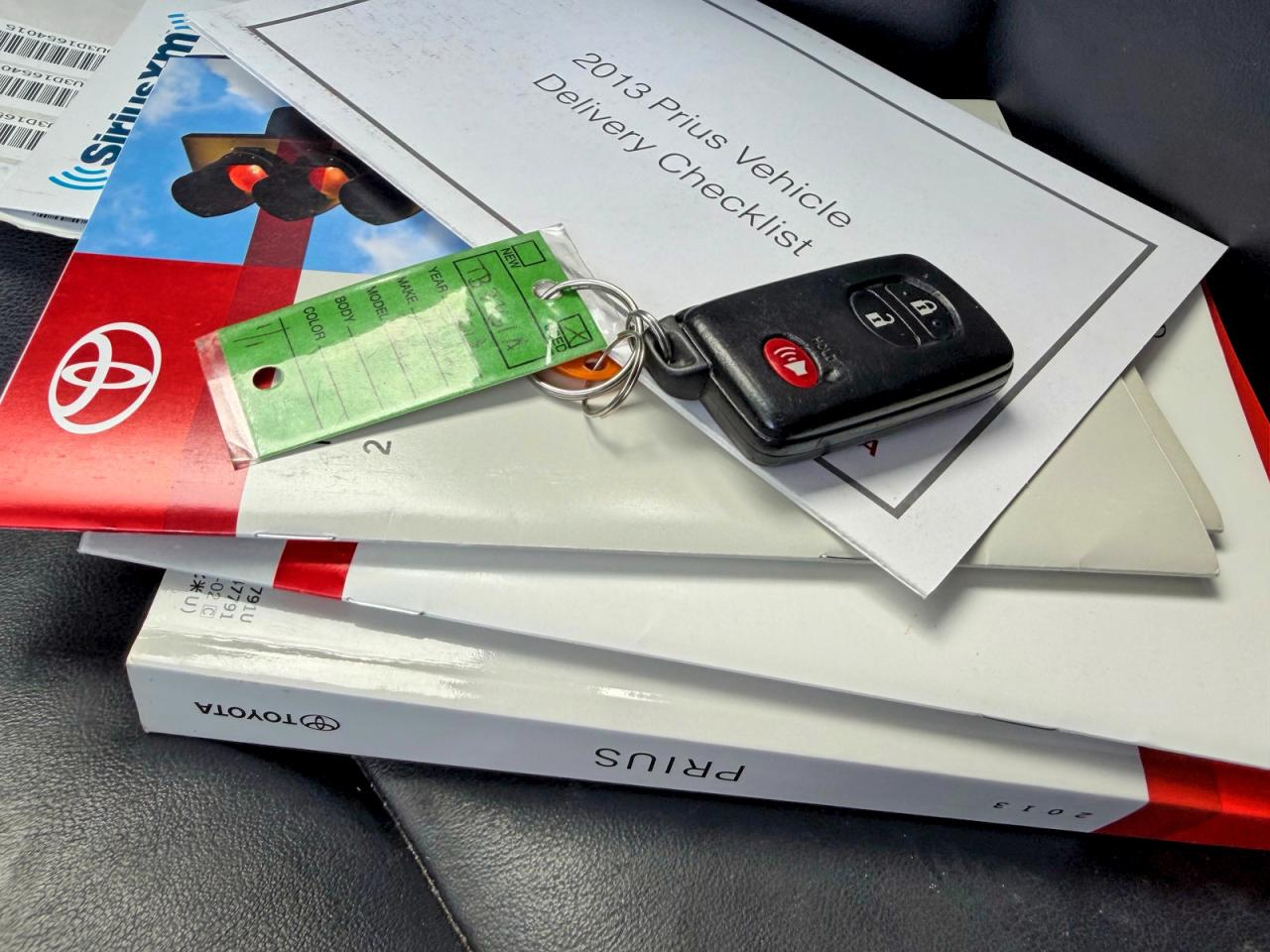 2013 Toyota Prius Persona Series Se Белый vin: JTDKN3DU3D1654015