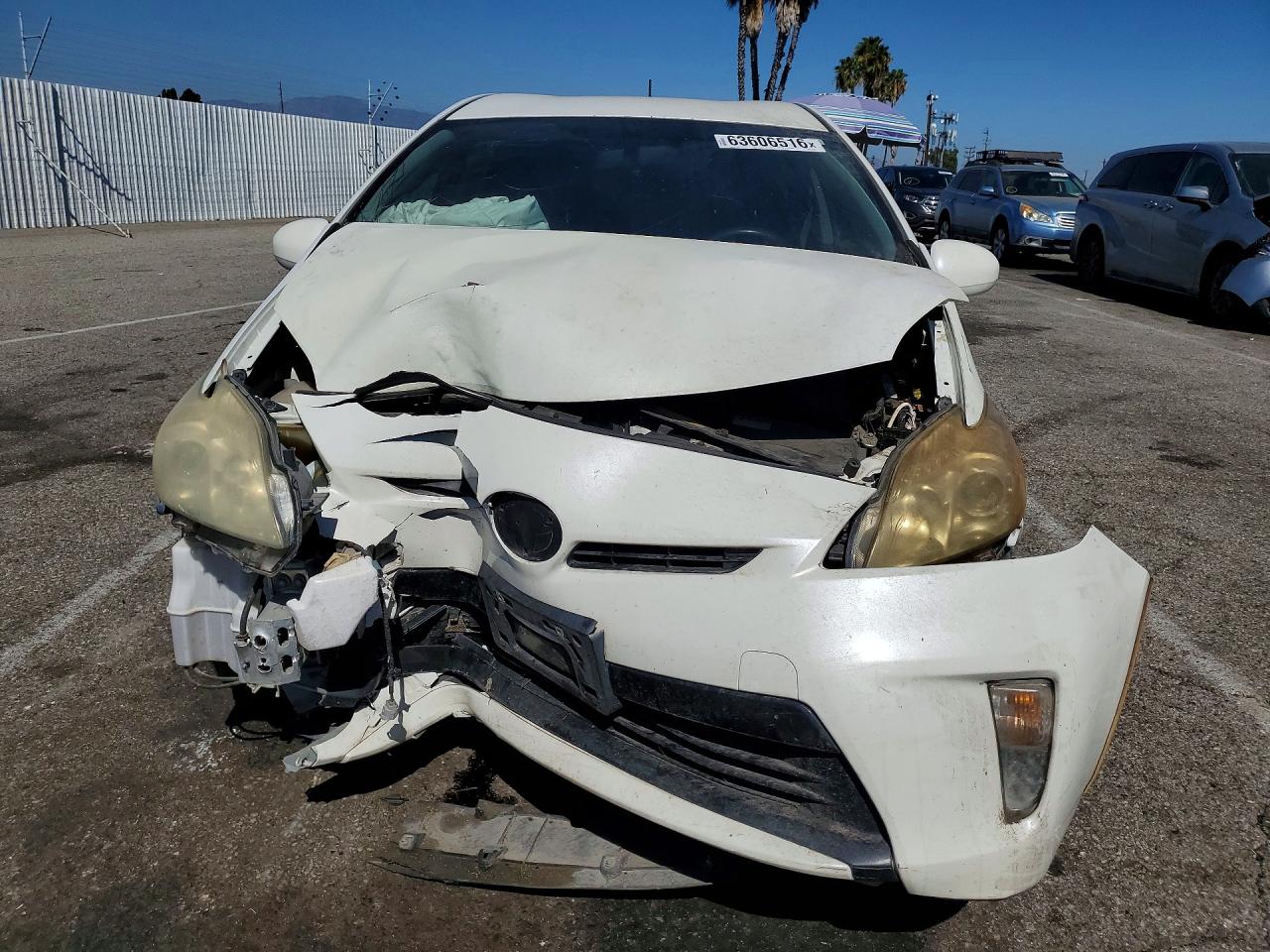 2013 Toyota Prius Two White vin: JTDKN3DU7D1731128