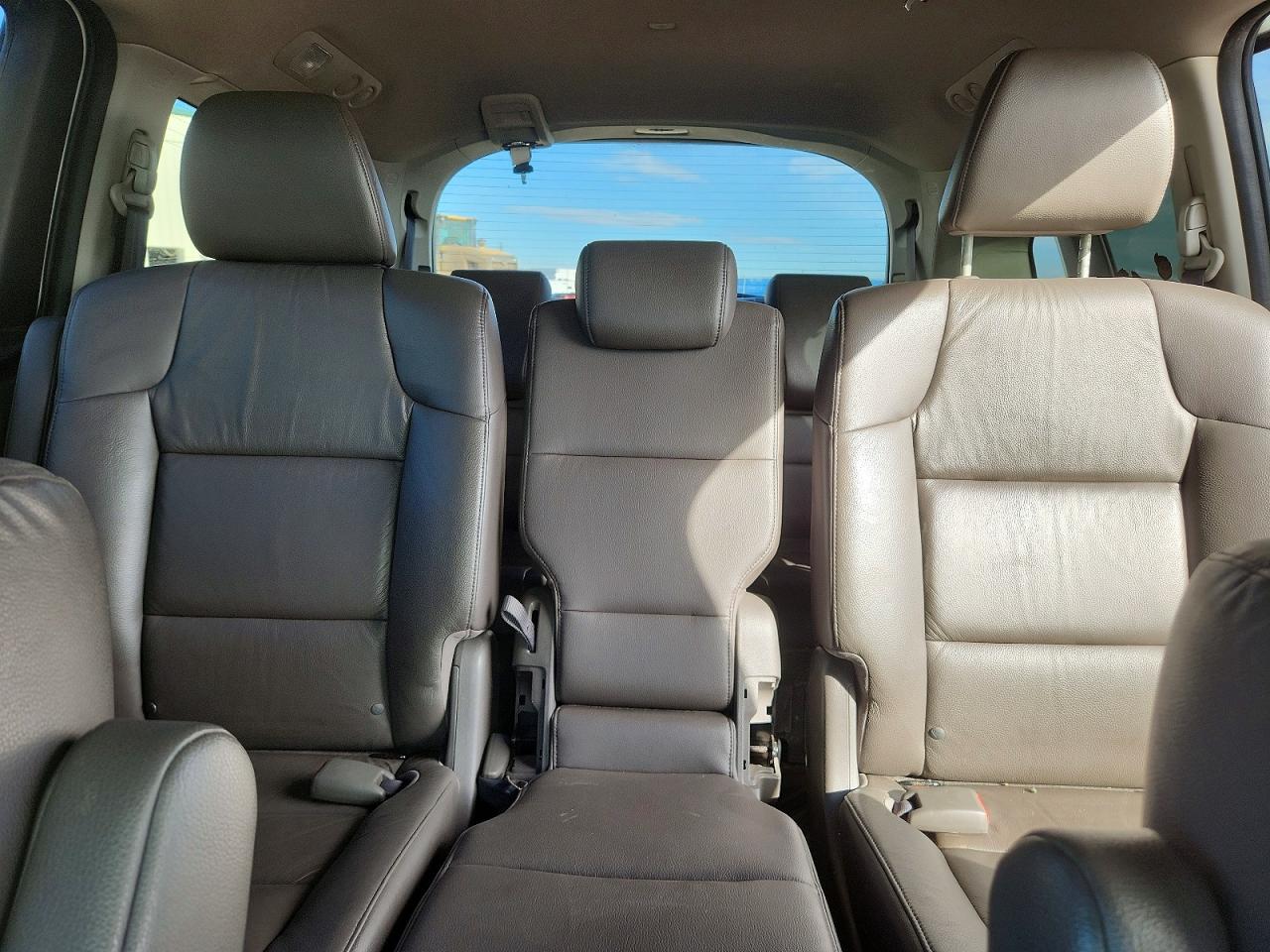 2011 Honda Odyssey Exl Белый vin: 5FNRL5H6XBB501065