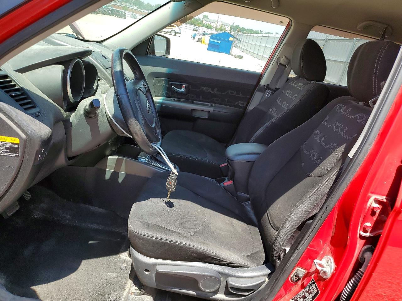 2012 Kia Soul + Red vin: KNDJT2A65C7449731