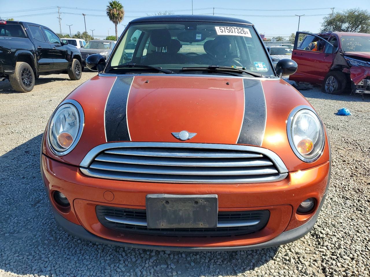 2013 Mini Cooper Two Tone vin: WMWSU3C54DT678452
