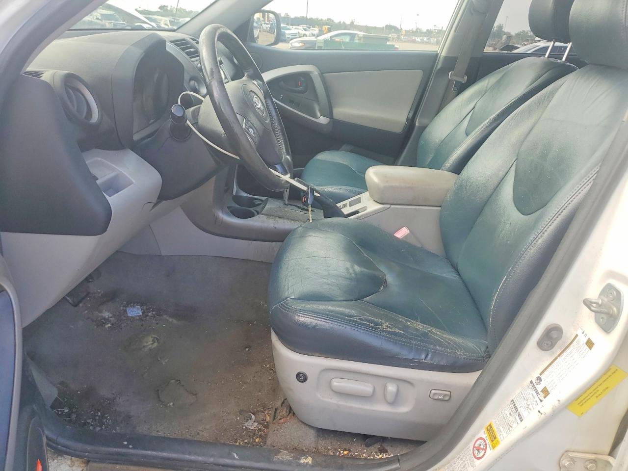 2008 Toyota Rav4 Limited Белый vin: JTMBD31V385201737
