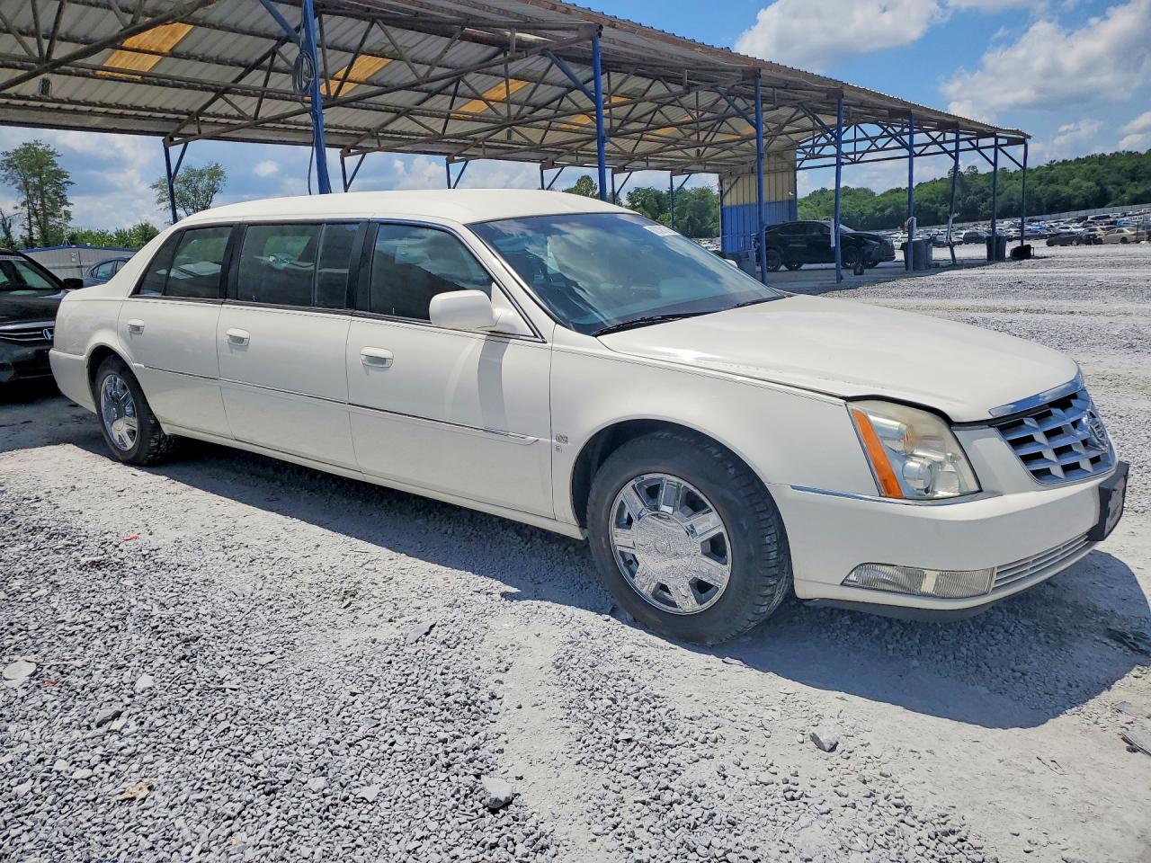 2006 Cadillac Professional Chassis White vin: 1GEEH96Y66U550277