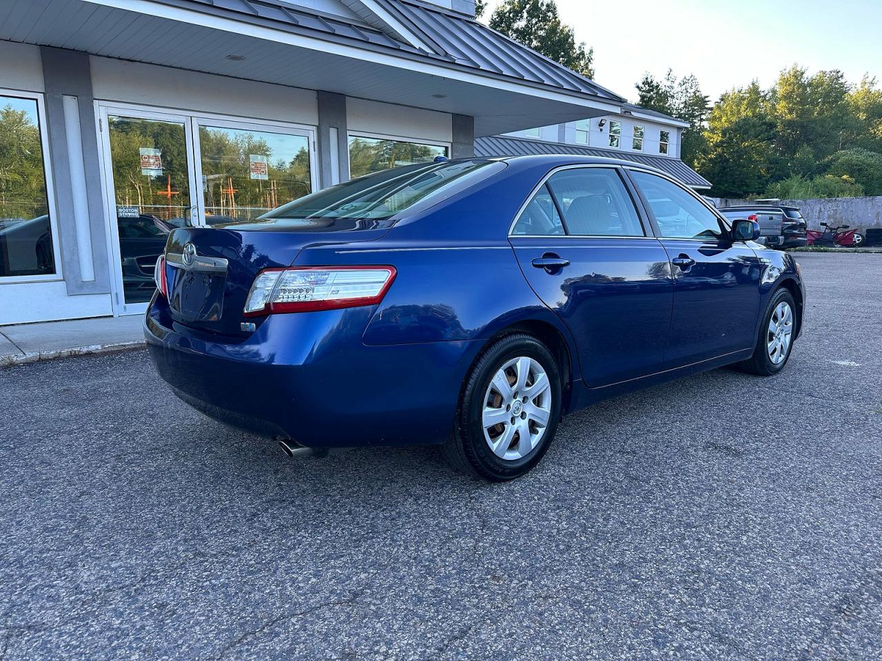 2011 Toyota Camry Hybrid Blue vin: 4T1BB3EK5BU132757