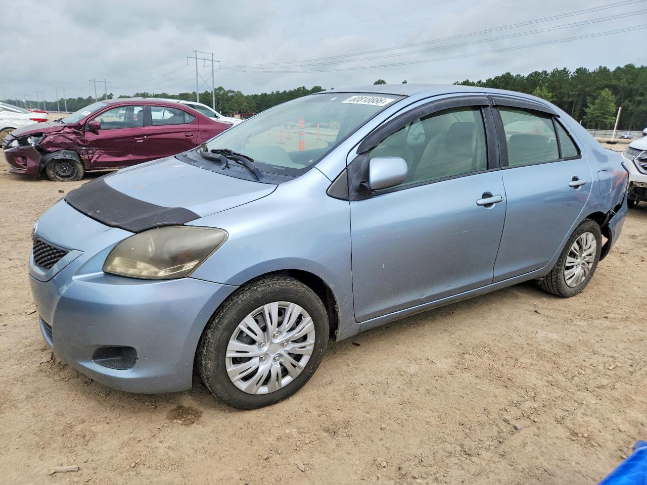 2010 Toyota Yaris Base Blue vin: JTDBT4K34A4067967