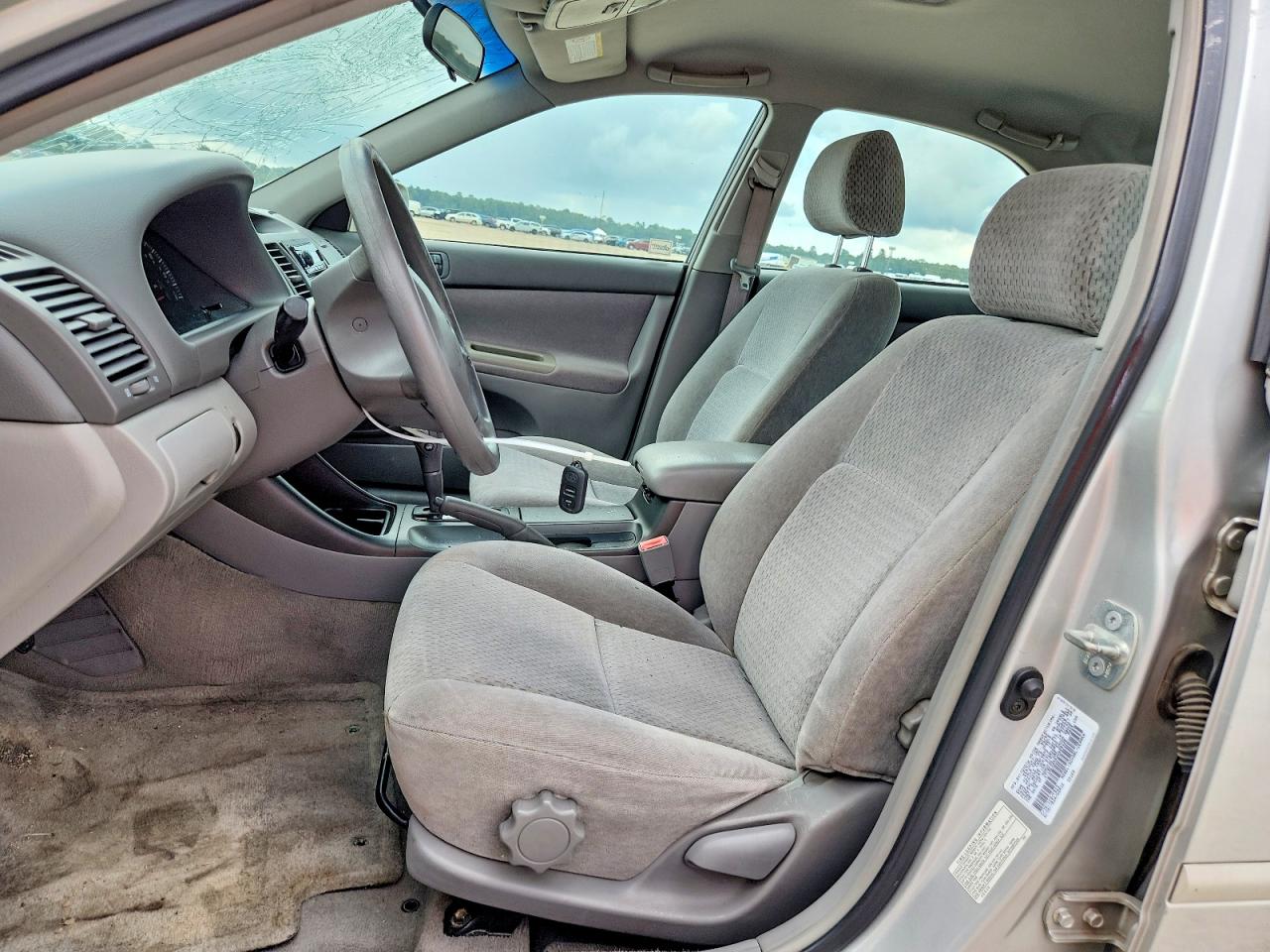 2002 Toyota Camry Le Silver vin: 4T1BE32K62U089428