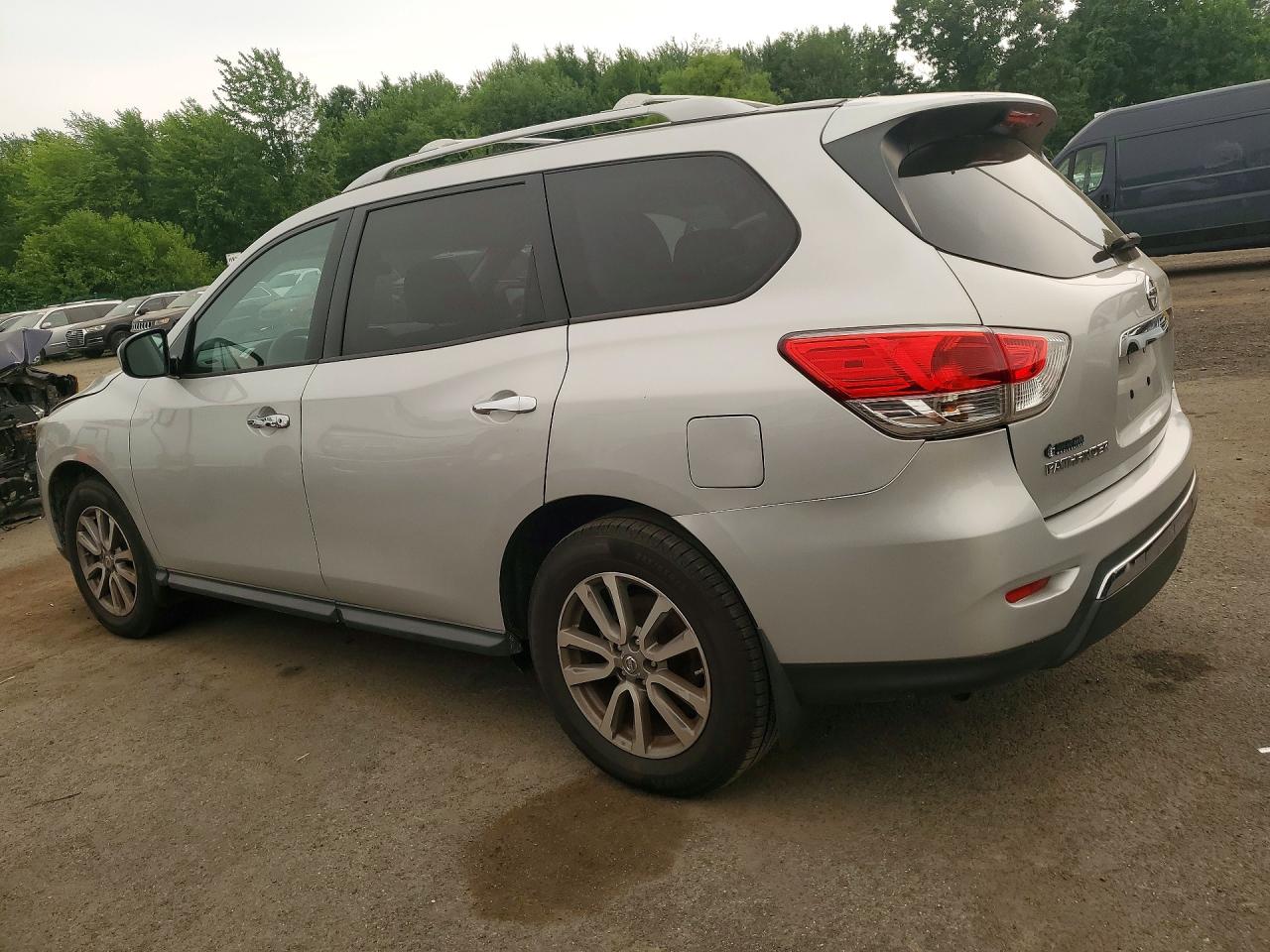 2015 Nissan Pathfinder S Silver vin: 5N1AR2MM5FC667295