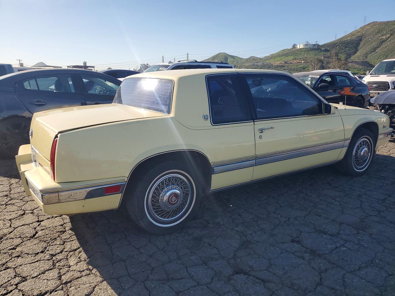1986 Cadillac Eldorado Yellow vin: 1G6EL5785GU617745
