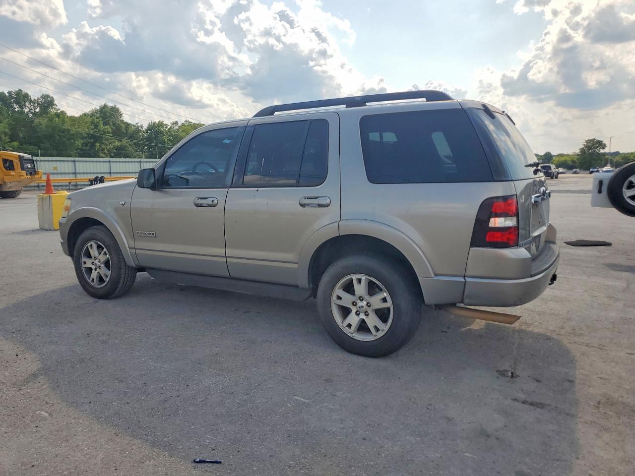 2008 Ford Explorer Xlt Silver vin: 1FMEU73888UB22772