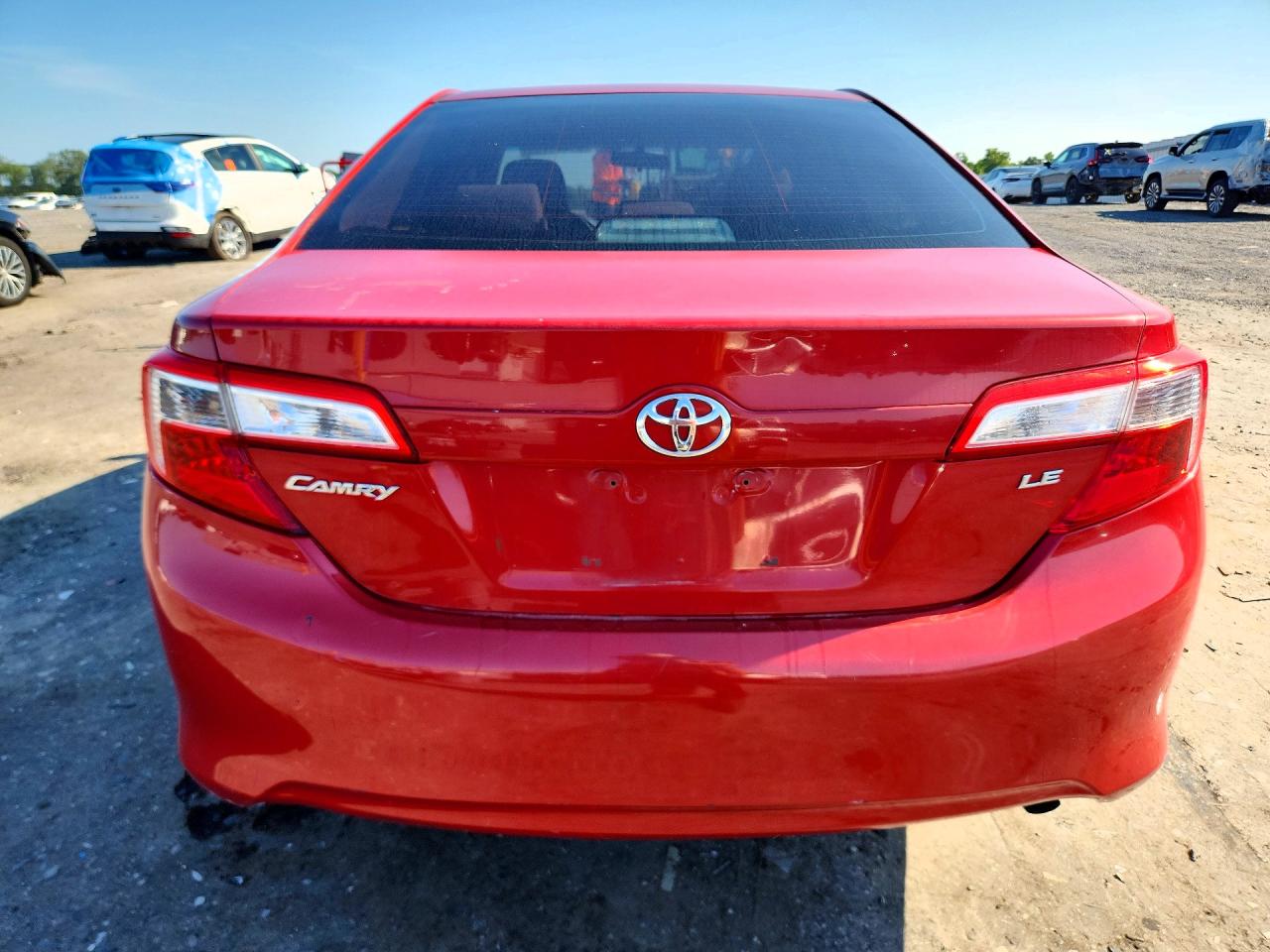 2012 Toyota Camry Le Red vin: 4T4BF1FK1CR263585