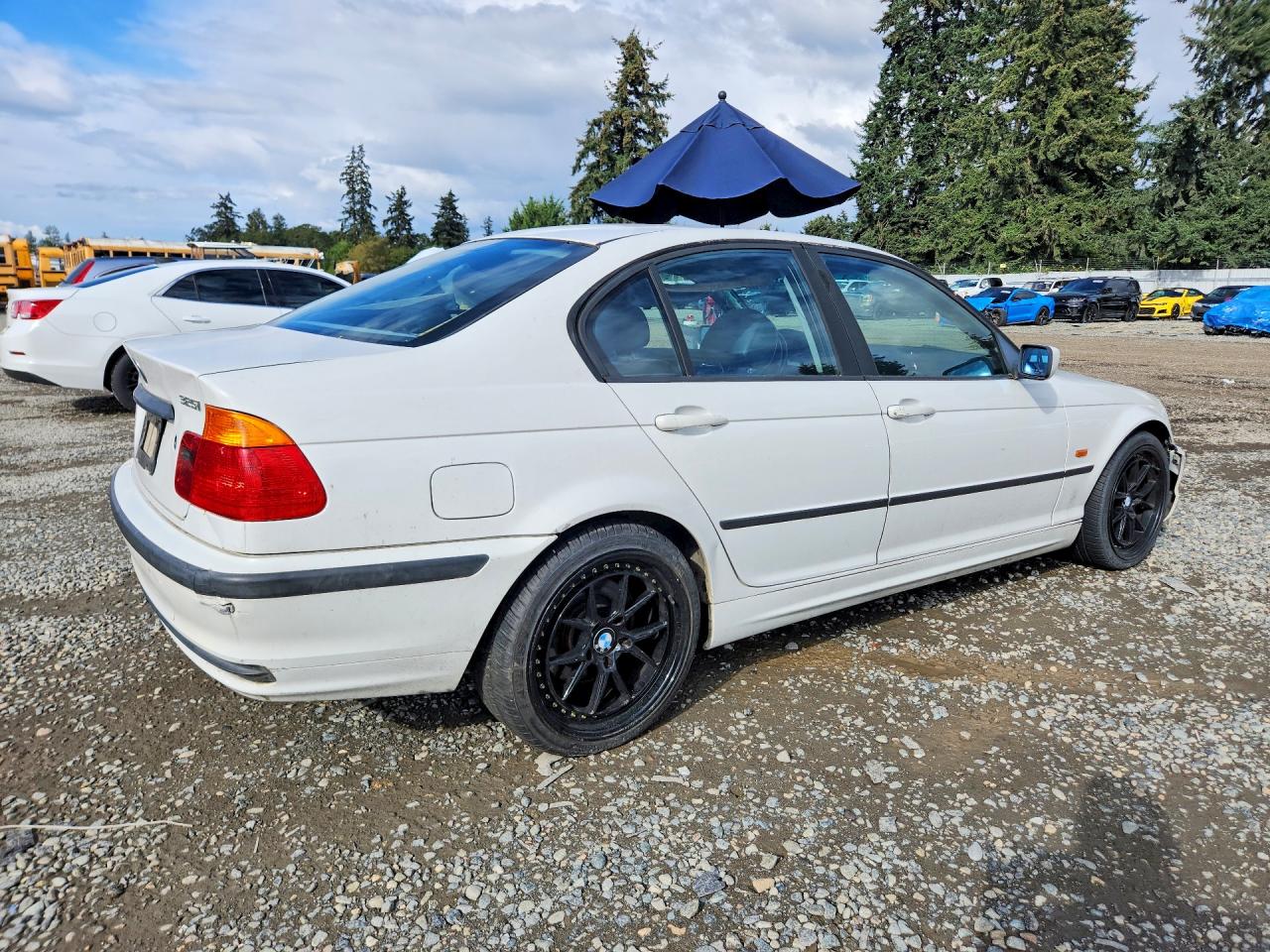 2001 Bmw 325 I White vin: WBAAV33451FV02116