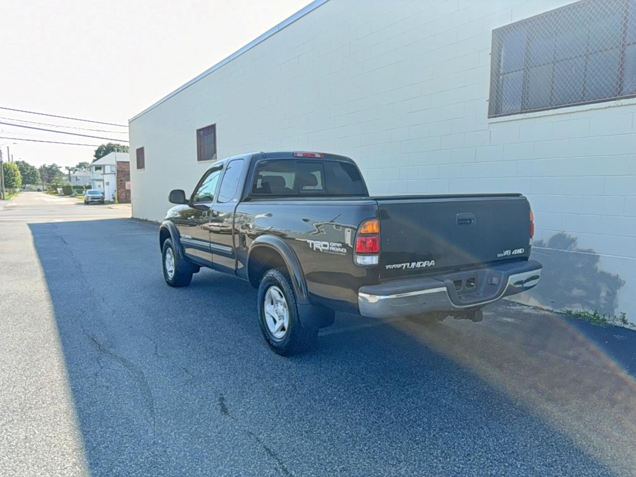 2004 Toyota Tundra Sr5 Black vin: 5TBBT44104S452116