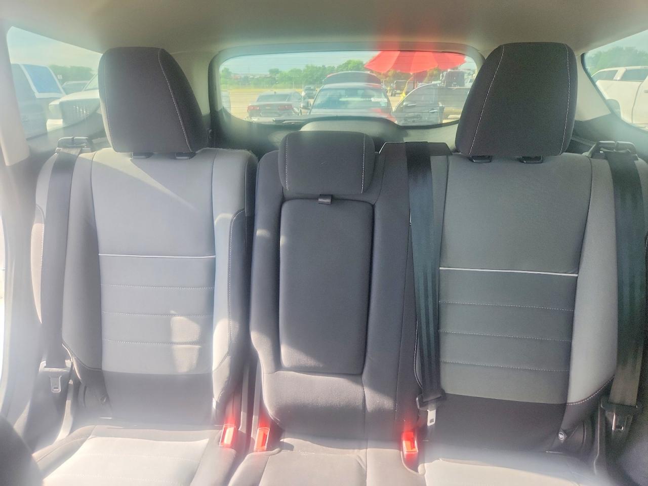 2015 Ford Escape Se White vin: 1FMCU0GX2FUA45149