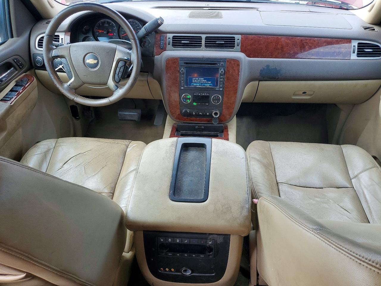 2010 Chevrolet Tahoe K1500 Ltz Burgundy vin: 1GNUKCE02AR105830
