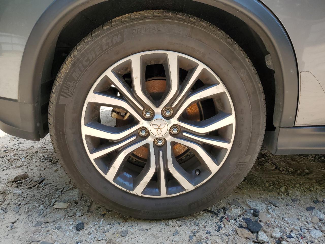 2019 Mitsubishi Outlander Sport Se Gray vin: JA4AP4AU3KU017972 Damage: Right Rear Wheel, Curb Rash, 3 to 4 inches