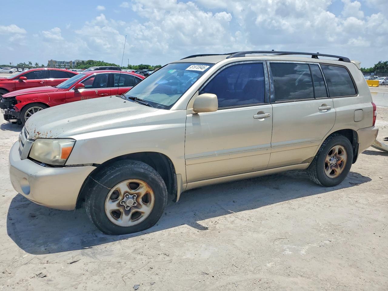 2007 Toyota Highlander Base Tan vin: JTEGD21A570166901