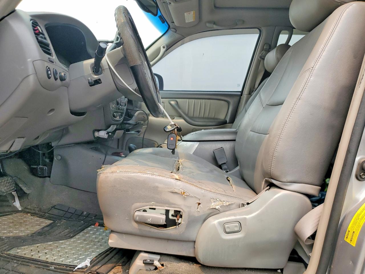 2003 Toyota Sequoia Limited Silver vin: 5TDBT48A13S168297