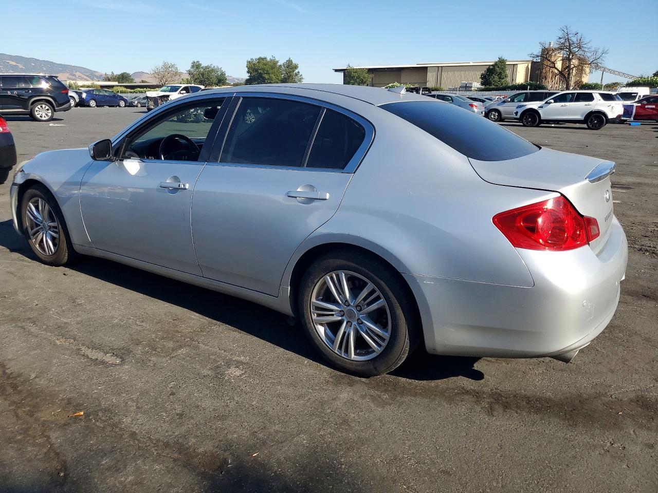 2010 Infiniti G37 Sedan Base Silver vin: JN1CV6AP7AM402074
