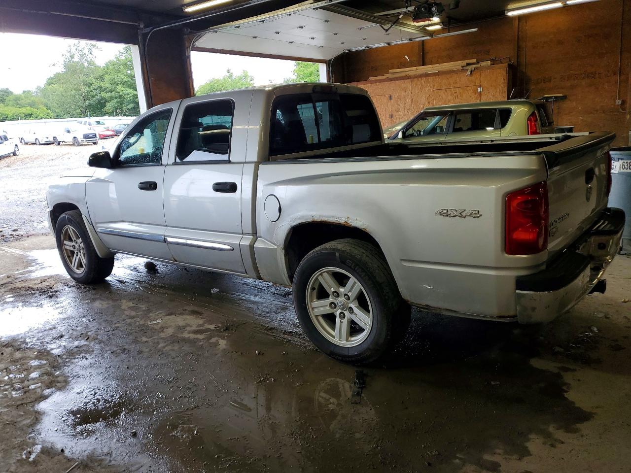 2008 Dodge Dakota Quad Laramie Серебряный vin: 1D7HW58N28S633345
