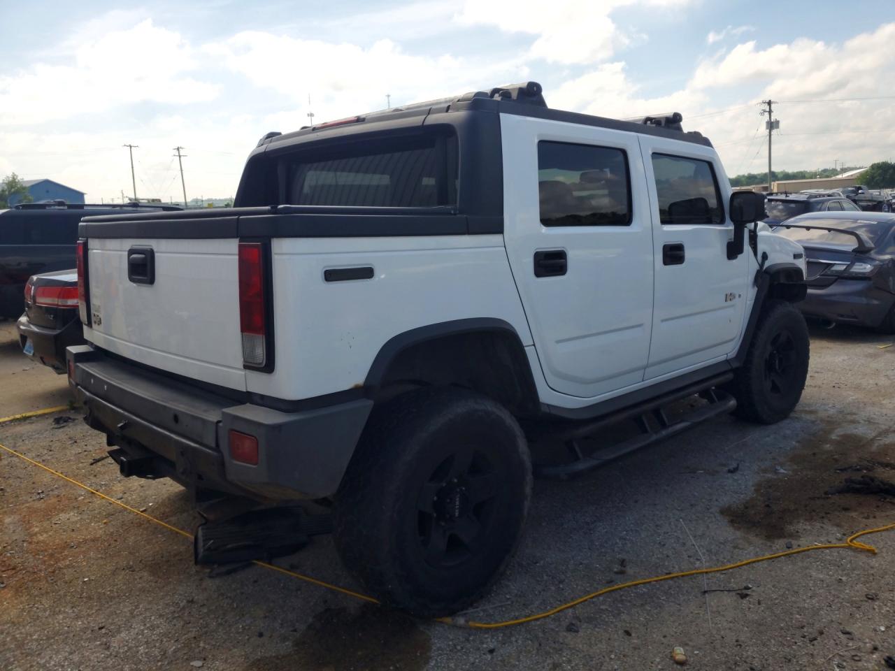 2006 Hummer H2 Sut White vin: 5GRGN22U06H118375