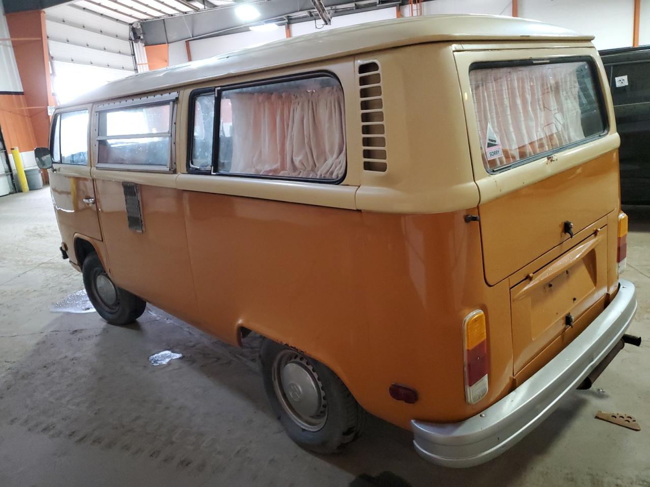 1978 Volkswagen Bus Orange vin: 22282058306