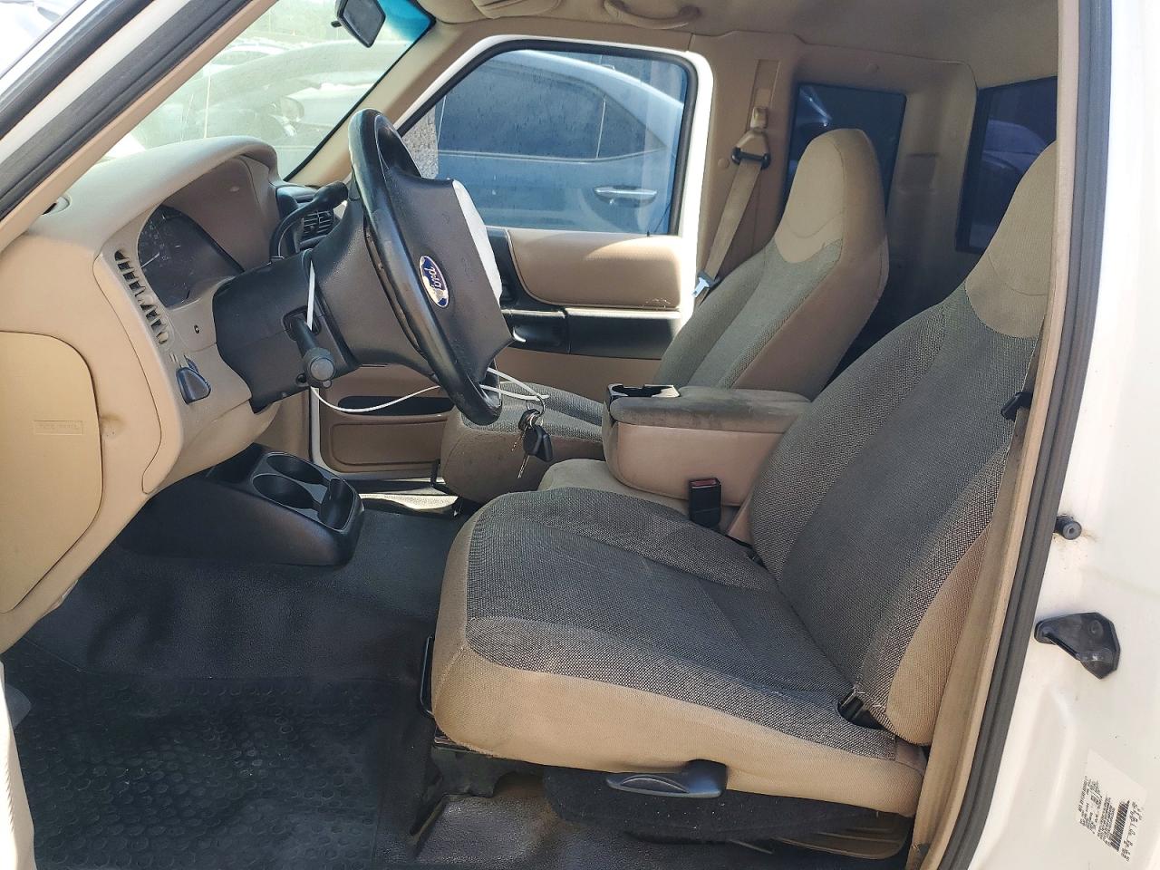 2002 Ford Ranger Super Cab White vin: 1FTYR14U12PA23678