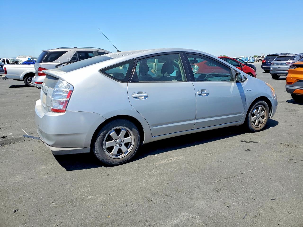 2008 Toyota Prius Base Silver vin: JTDKB20U083354841