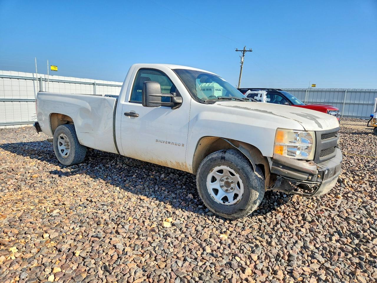 2007 Chevrolet Silverado C1500 Classic White vin: 1GCEC14X17Z632229