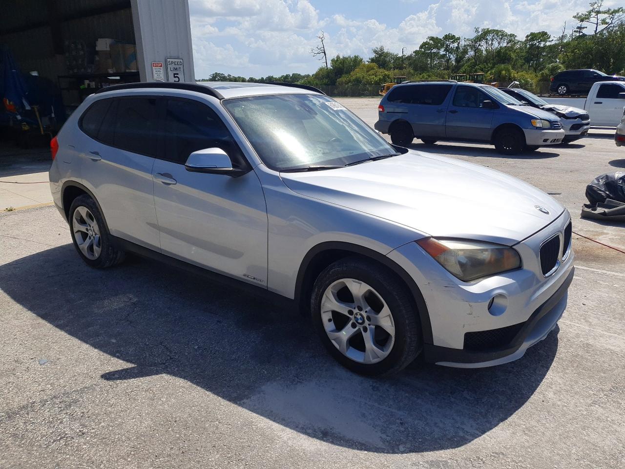 2015 Bmw X1 Sdrive28i Silver vin: WBAVM1C54FV316422