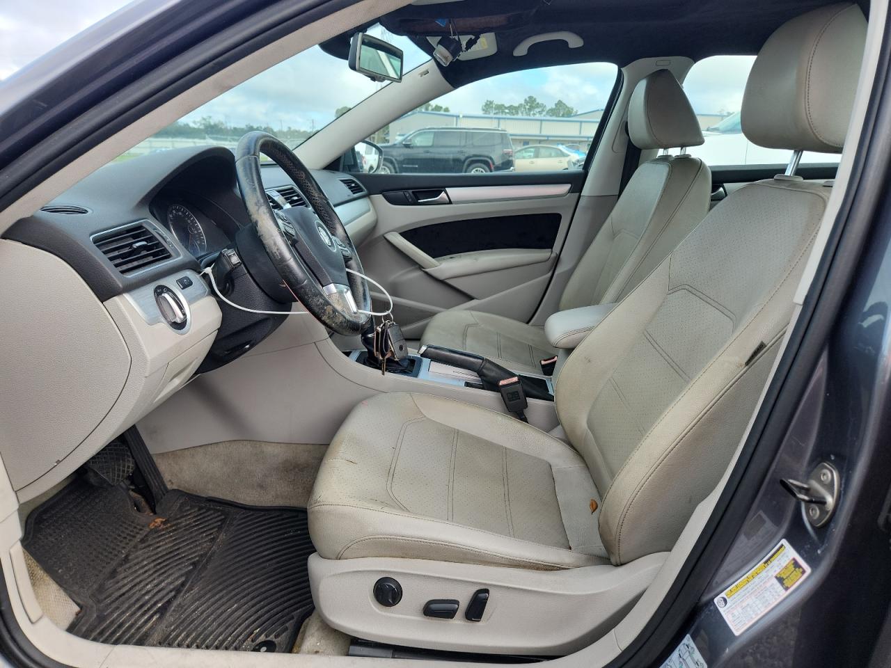 2012 Volkswagen Passat Se Gray vin: 1VWBH7A32CC031916