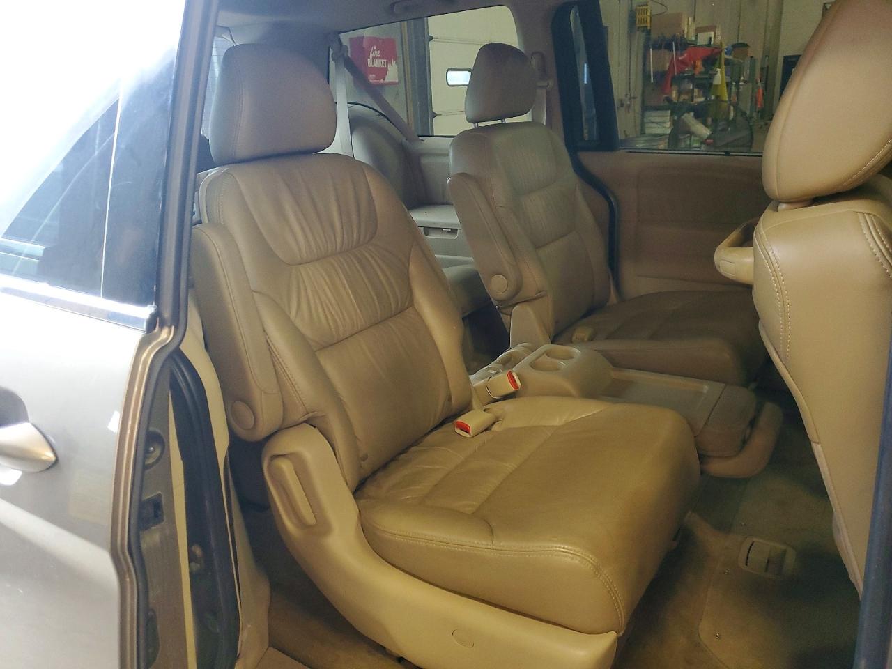 2010 Honda Odyssey Exl Beige vin: 5FNRL3H74AB033359
