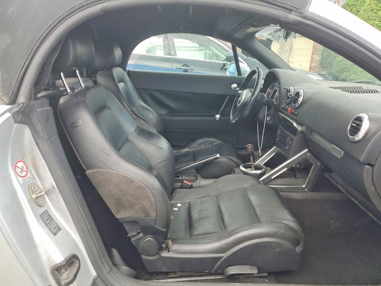 2001 Audi Tt Silver vin: TRUTX28N711021806