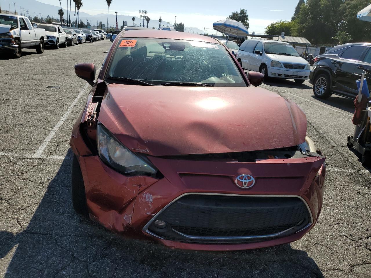 2019 Toyota Yaris L Red vin: 3MYDLBYV8KY517335