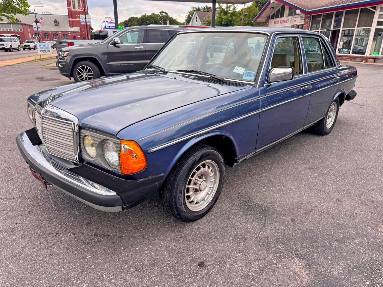 1984 Mercedes-benz 300 Dt Blue vin: WDBAB33A9EA038539