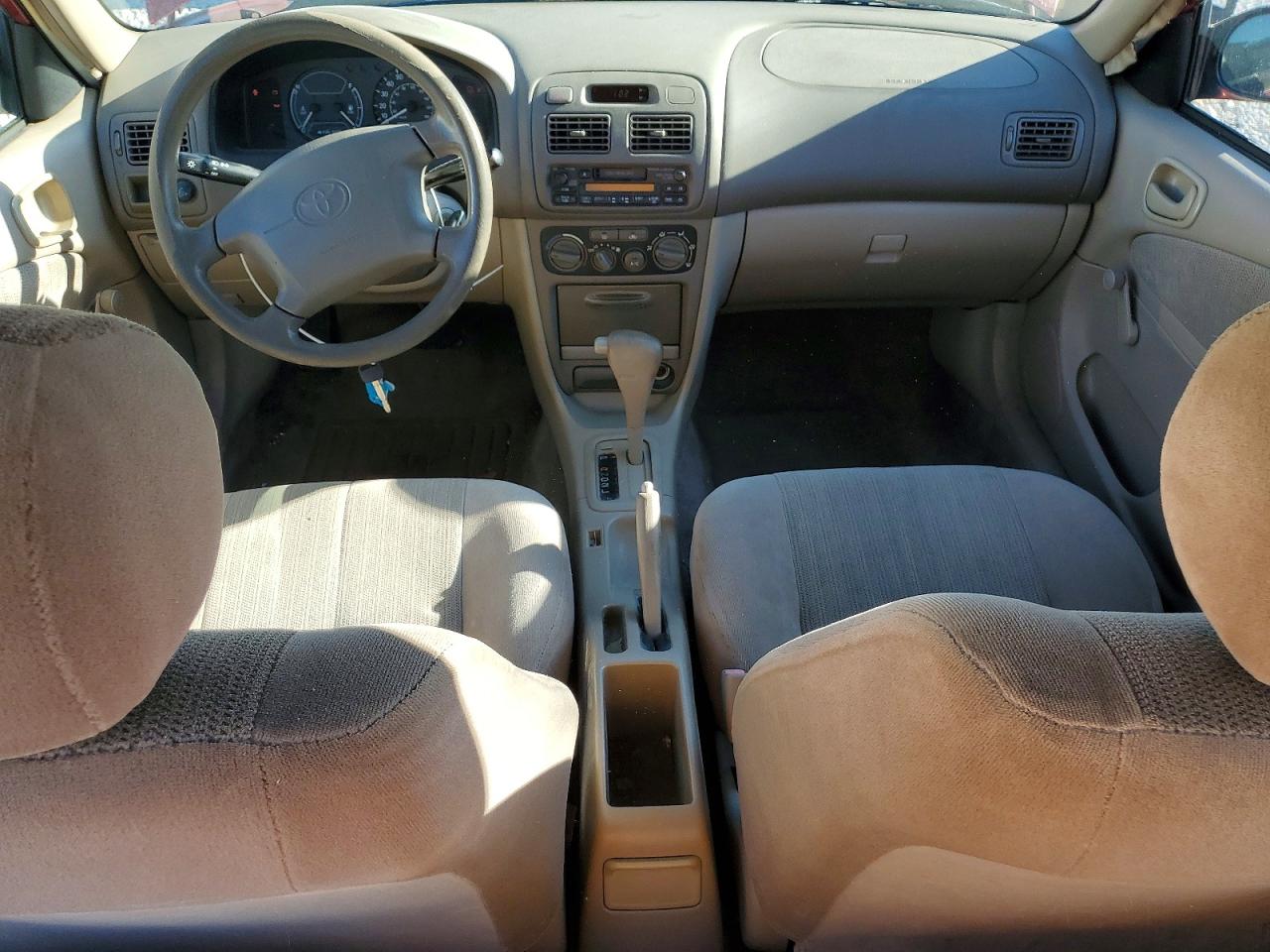 2001 Toyota Corolla Ce Red vin: 2T1BR12E01C432804