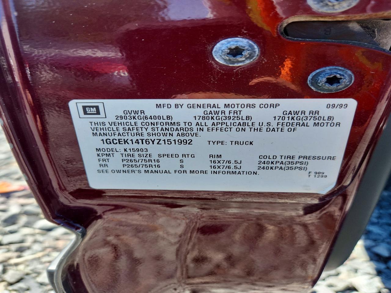 2000 Chevrolet Silverado K1500 Red vin: 1GCEK14T6YZ151992