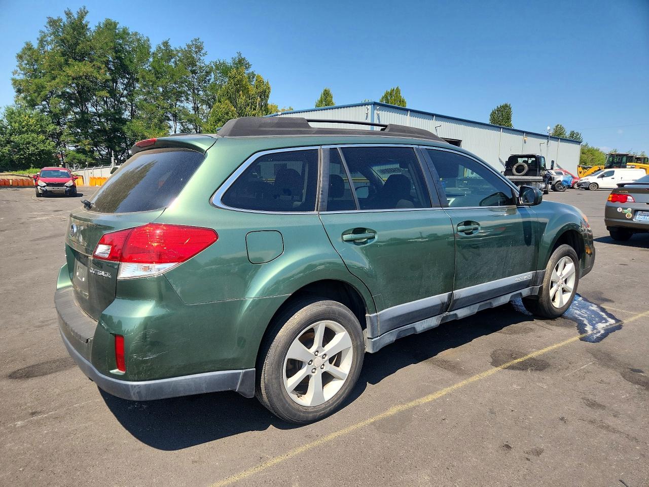 2013 Subaru Outback 2.5i Premium Green vin: 4S4BRCCC5D3288832