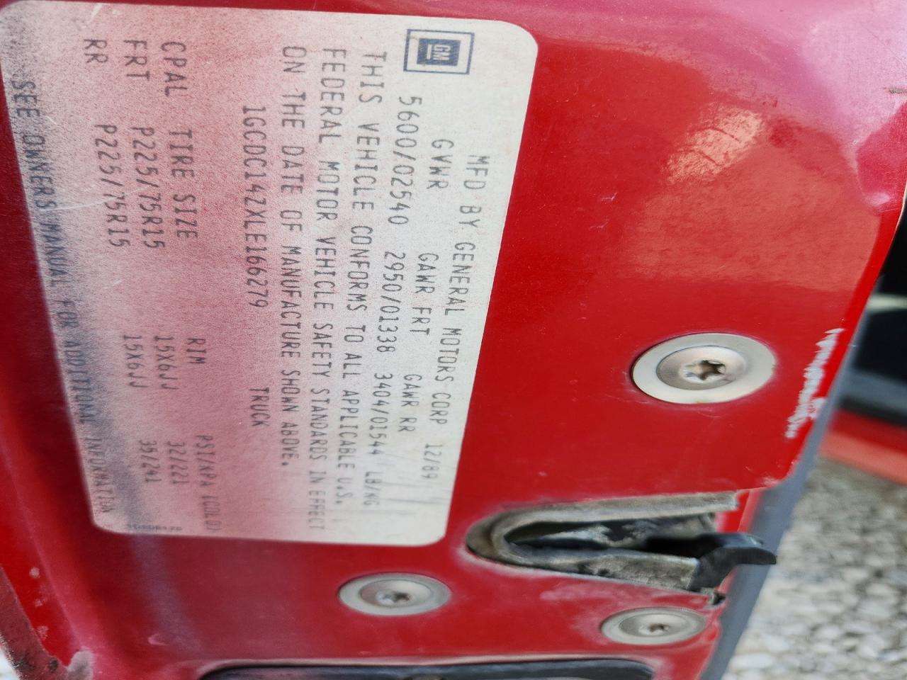 1990 Chevrolet Gmt-400 C1500 Red vin: 1GCDC14ZXLE166279