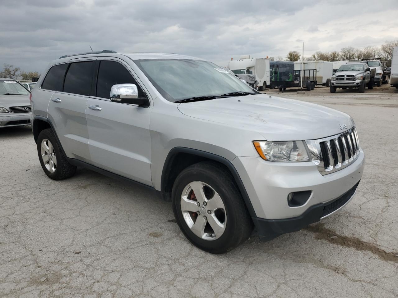 2011 Jeep Grand Cherokee Limited Silver vin: 1J4RR5GTXBC562686