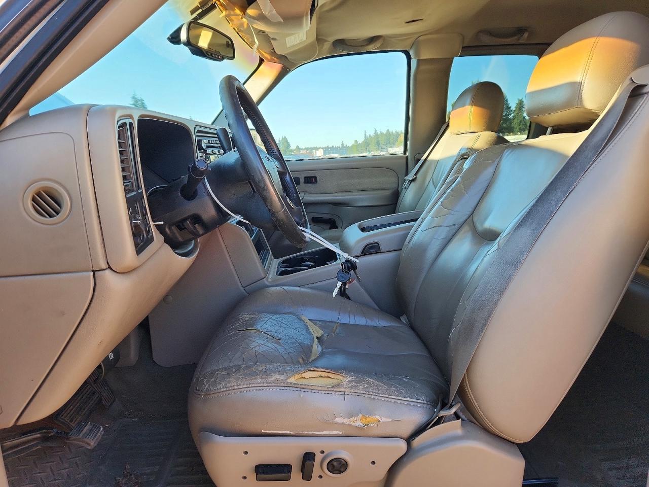 2003 Gmc New Sierra C1500 White vin: 2GTEC19T431199854