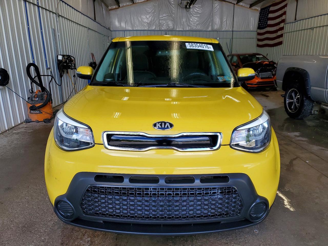 2014 Kia Soul + Yellow vin: KNDJP3A57E7084246