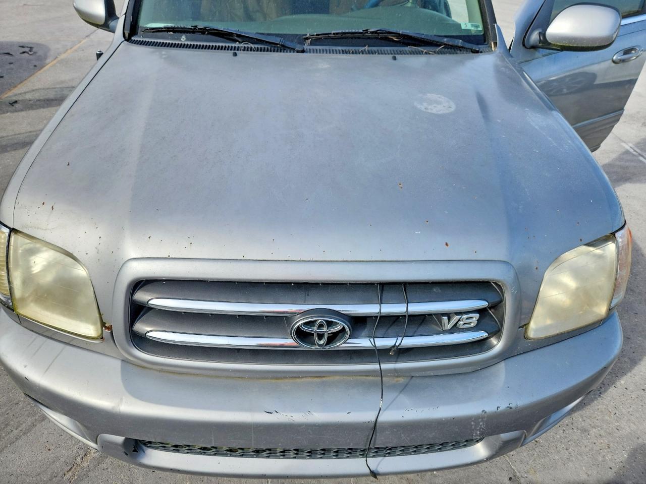 2004 Toyota Sequoia Limited Silver vin: 5TDZT38A74S222695