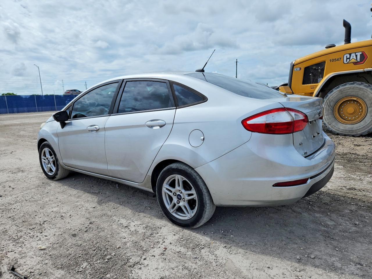 2011 Ford Fiesta Se Silver vin: 3FADP4BJ8HM140841