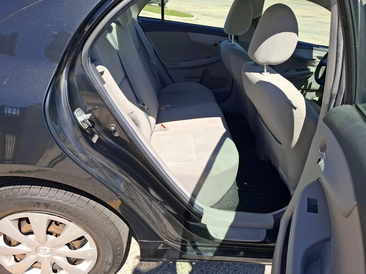 2012 Toyota Corolla L Black vin: 2T1BU4EE0CC810179