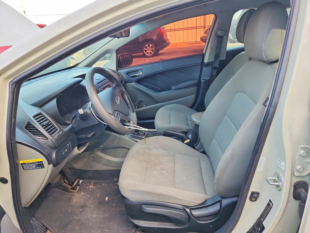 2015 Kia Forte Lx Белый vin: KNAFK4A61F5304509