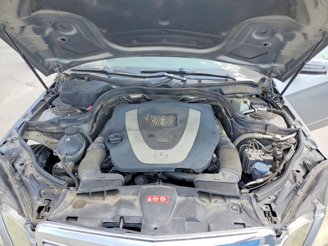 2010 Mercedes-benz E 350 Gray vin: WDDHF5GB9AA051083