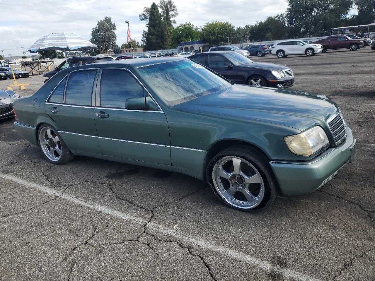 1993 Mercedes-benz 300 Se Зеленый vin: WDBGA32E8PA125613