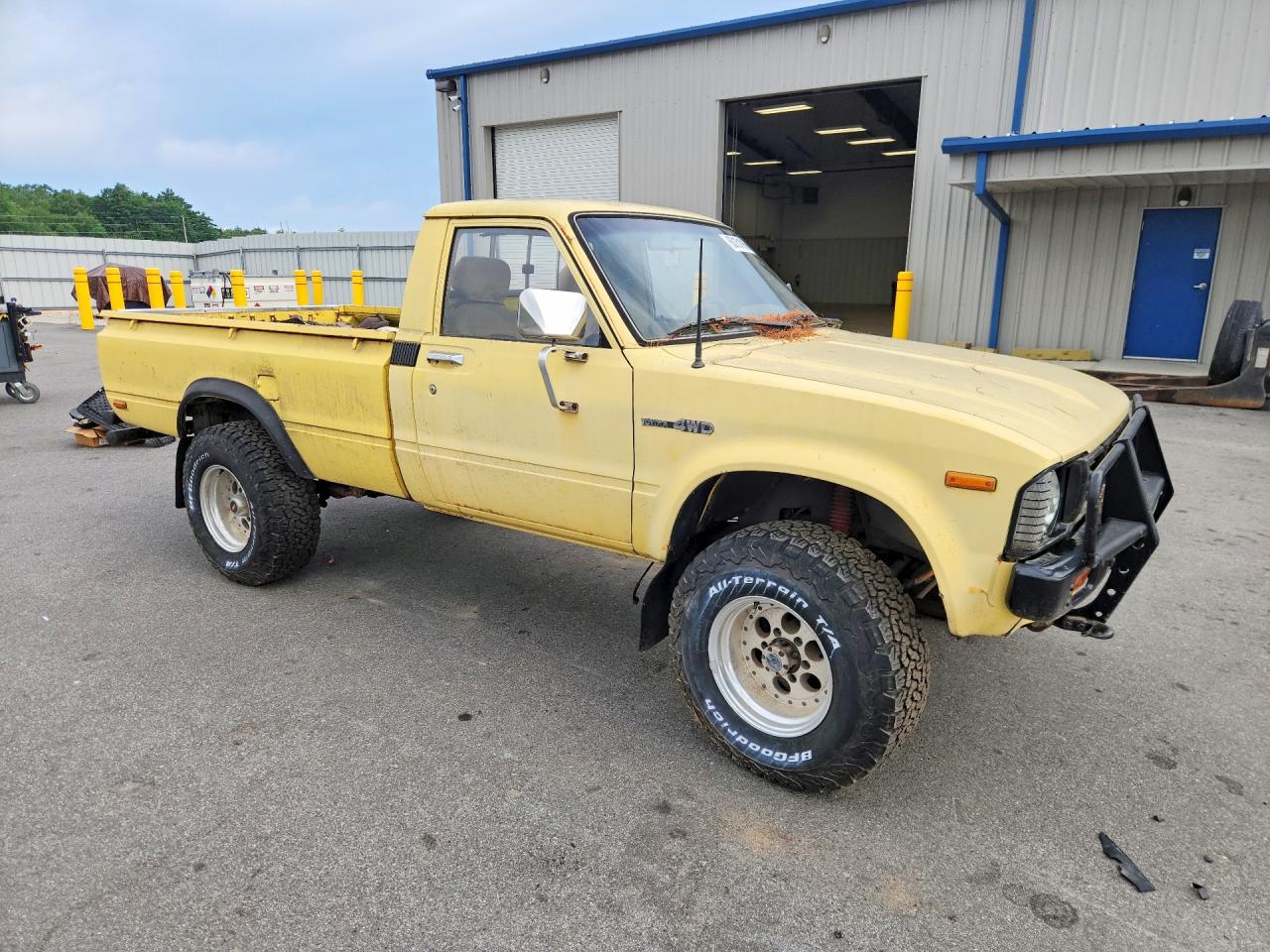 1979 Toyota Truck Yellow vin: RN4701394