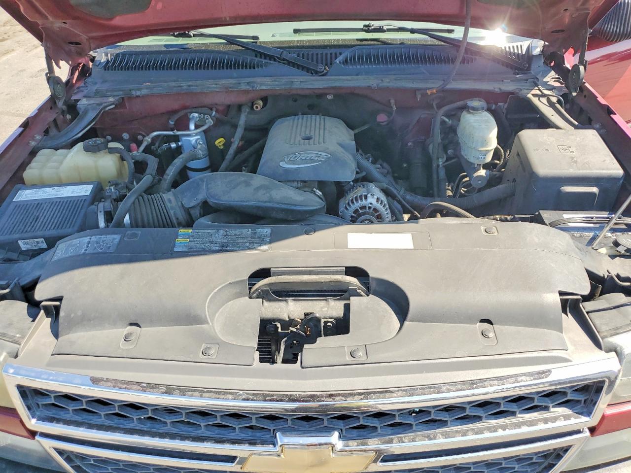 2005 Chevrolet Silverado K2500 Heavy Duty Burgundy vin: 1GCHK23U75F875071